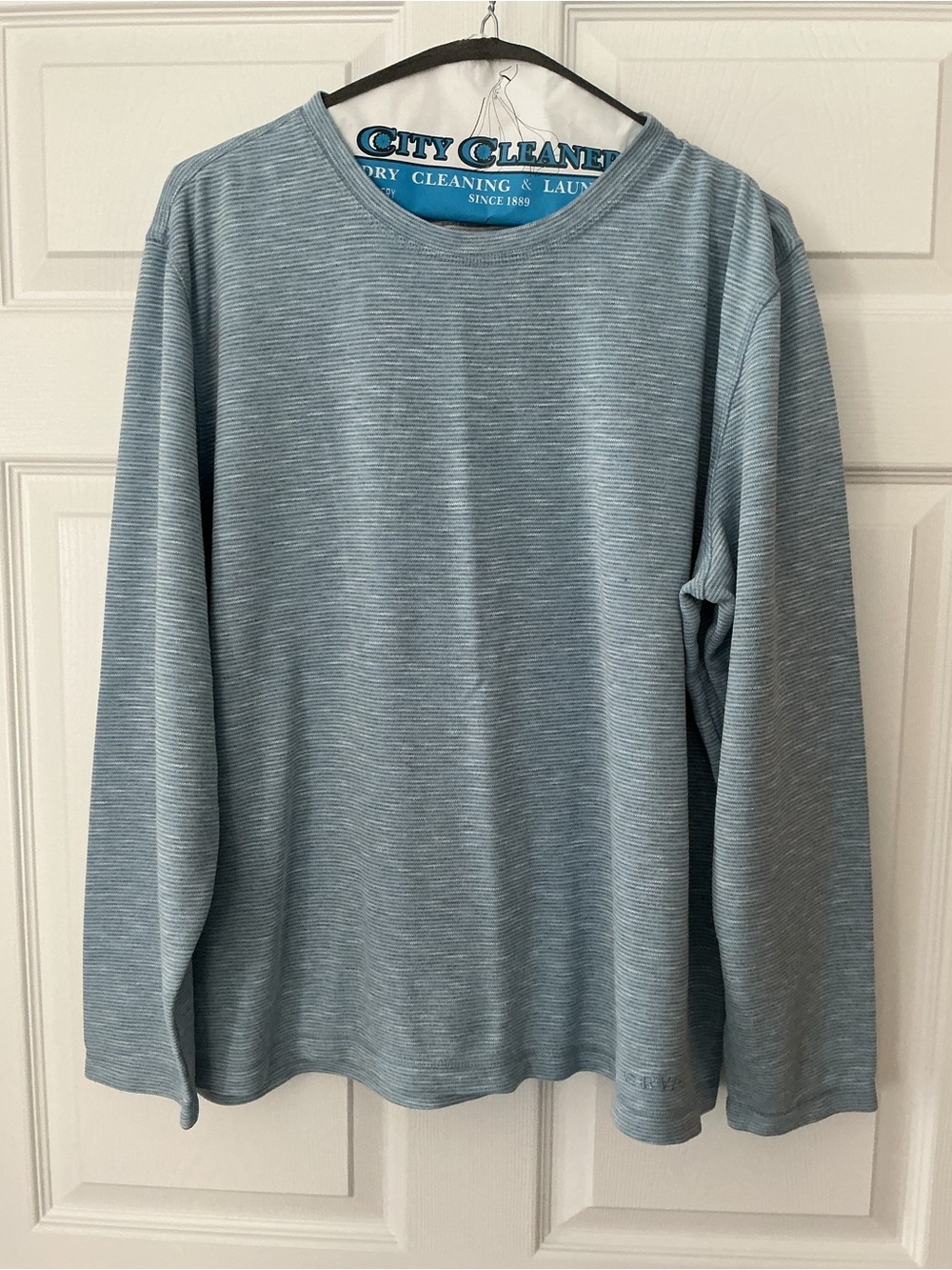Long Sleeve Crewneck Sweatshirt - Light Blue